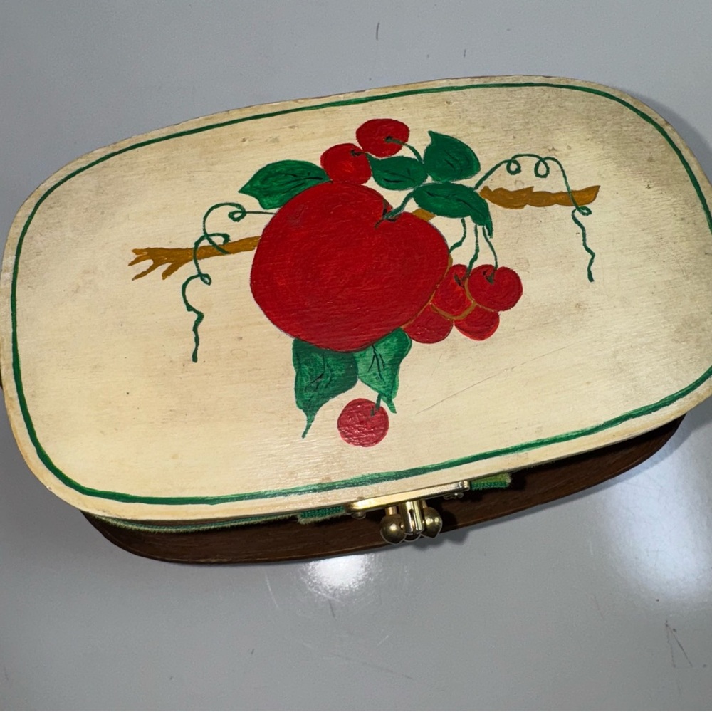Vintage Wood Wicker Weaved Basket Purse Handed Painted Signed Apples - Picture 10 of 11